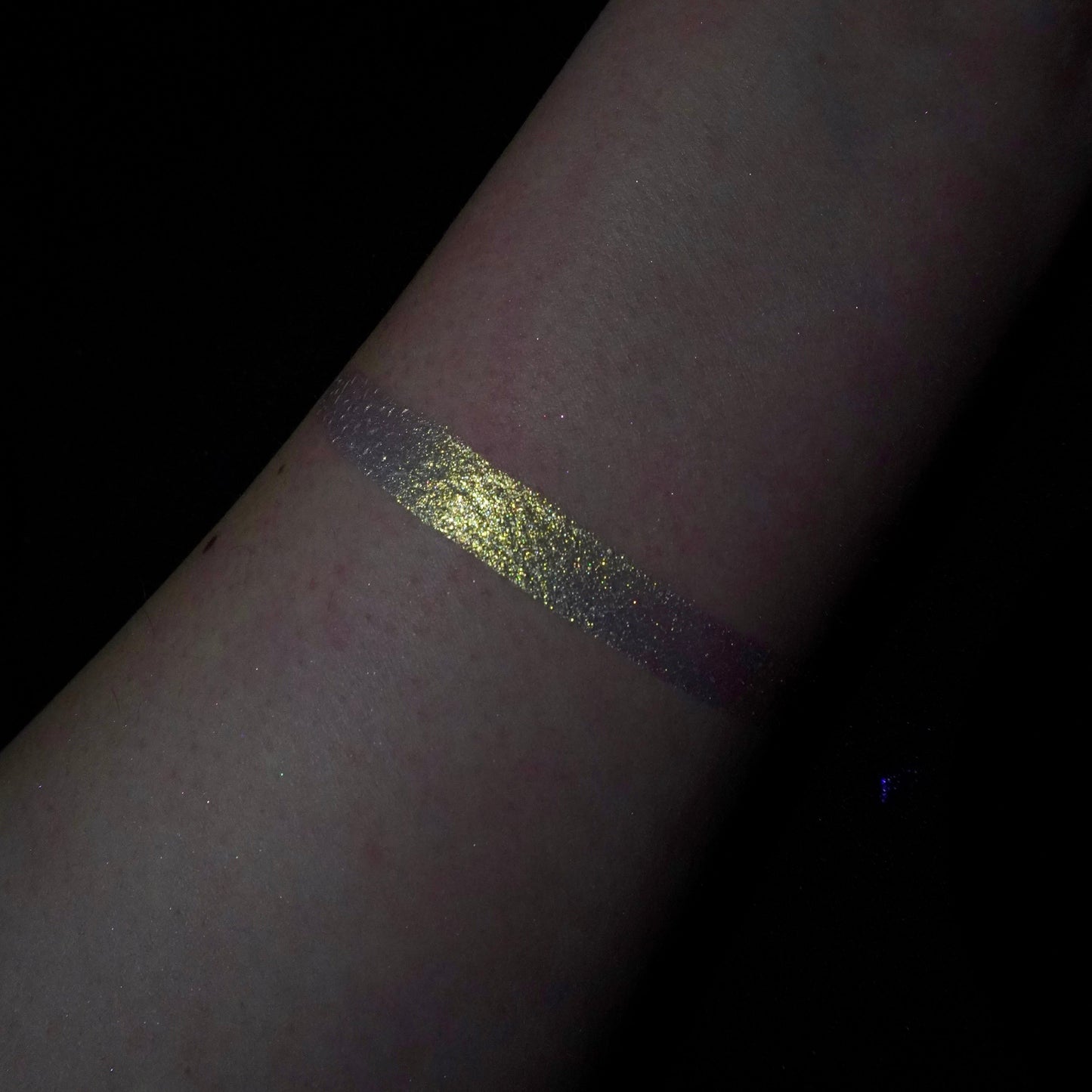Charm (Duochrome White Gold) Wet Liner® - Eyeliner - Glisten Cosmetics