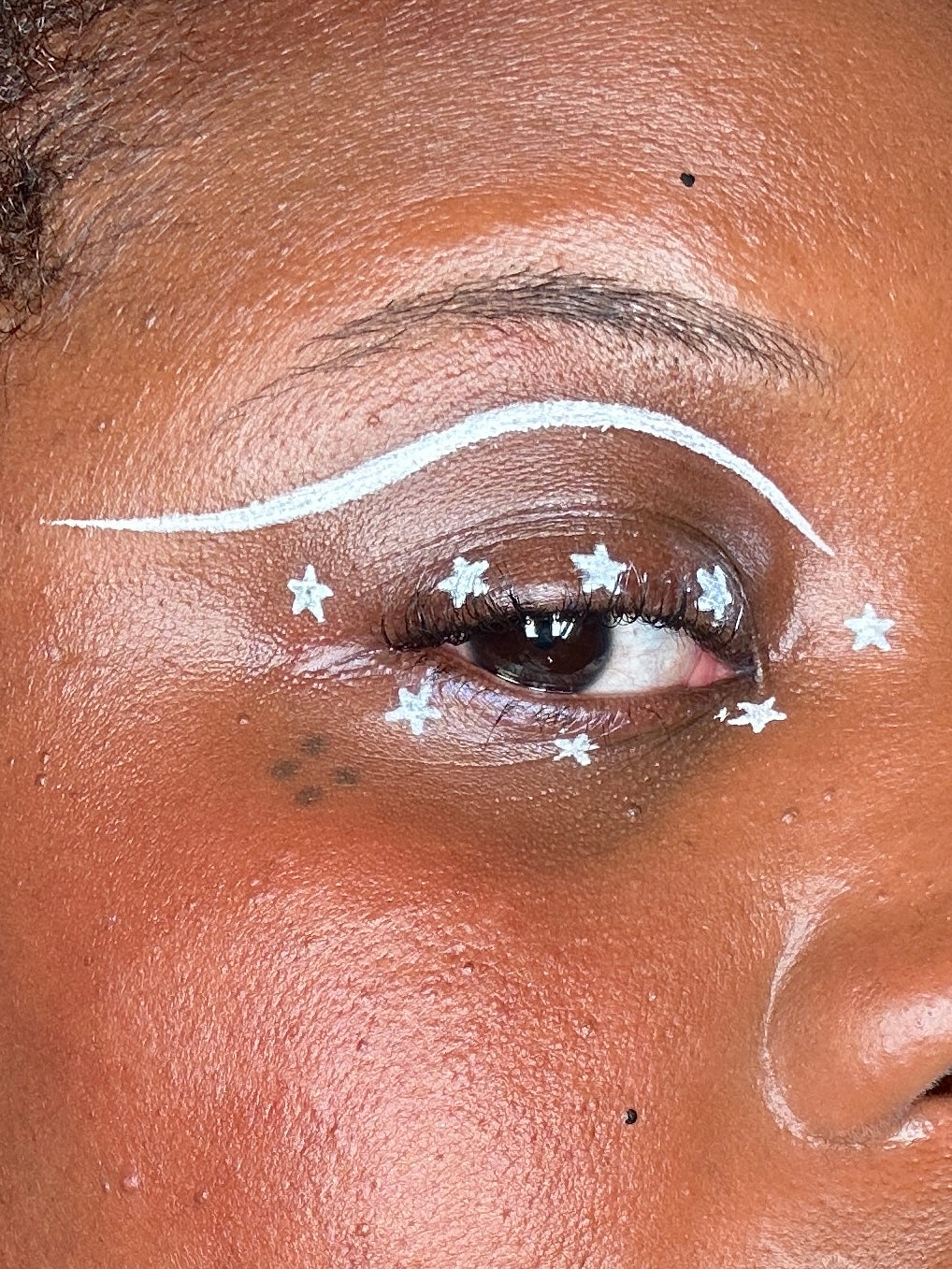 White Spectra Pen - Star Stamp Liner - Glisten Cosmetics