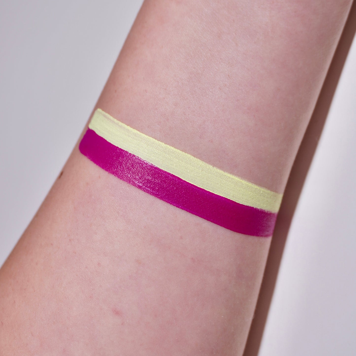 Ripple Split Liner (Pale Yellow & Deep Pink) - Eyeliner - Glisten Cosmetics