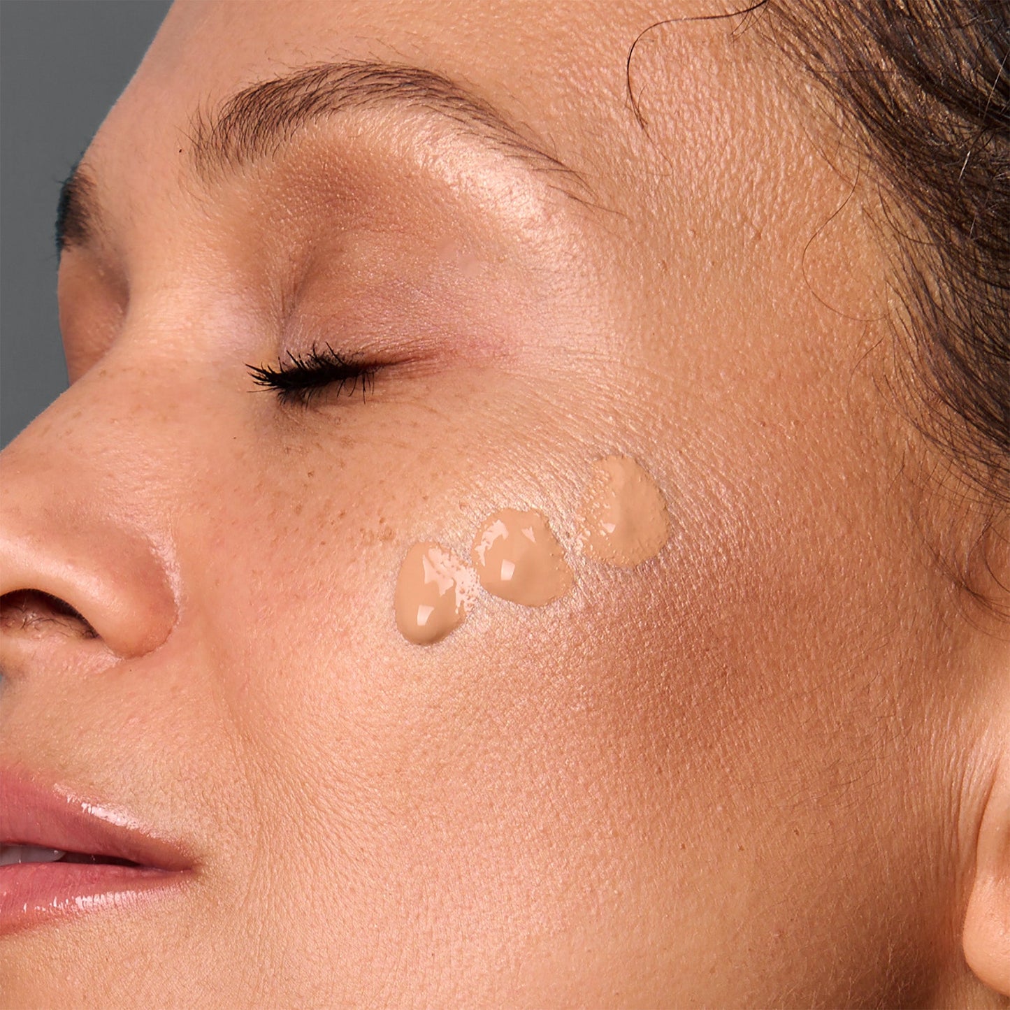 Amazing Cosmetics - SMOOTH® Crème Concealer & Foundation Duo